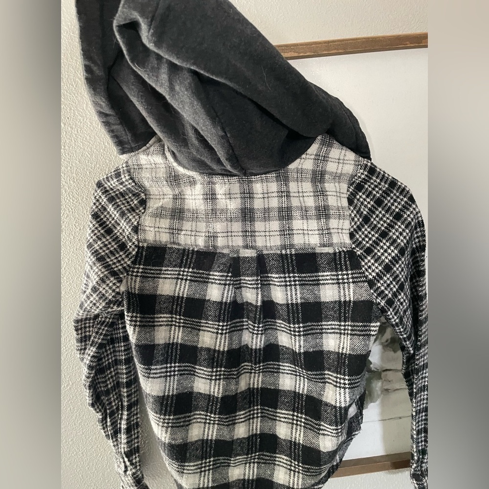 Buckle Youth size 8 flannel hoodie - Picture 4 of 6